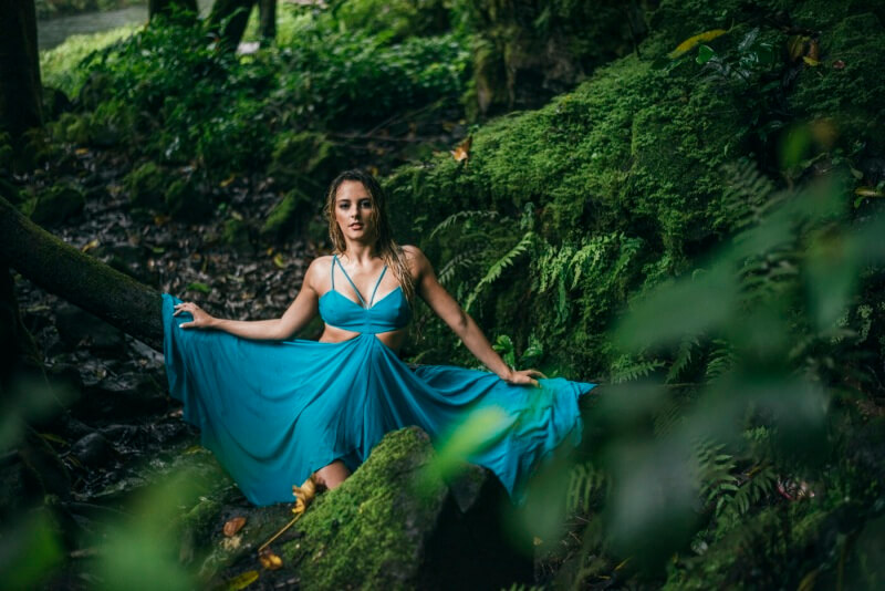 Belleza Heloine en verde de Casey Chibirka