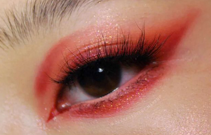 Peach red eyeshadow look