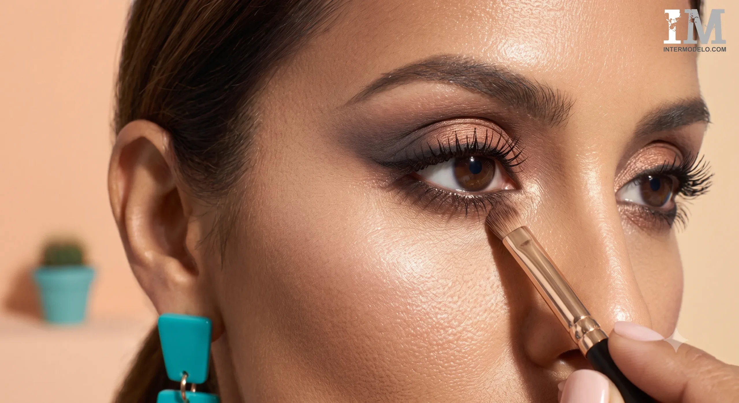 Maquillaje de Ojos: Definición y Profundidad